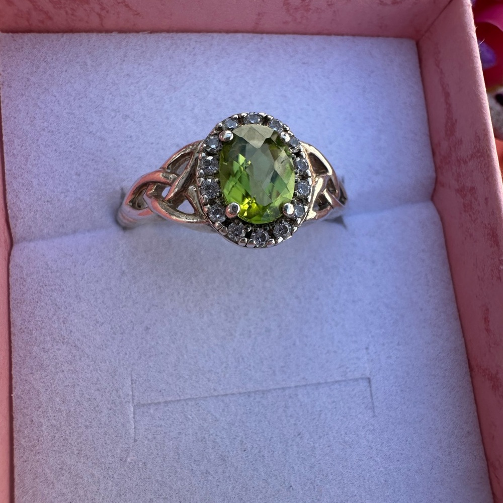 Ireland sterling silver Green Oval peridot size 11